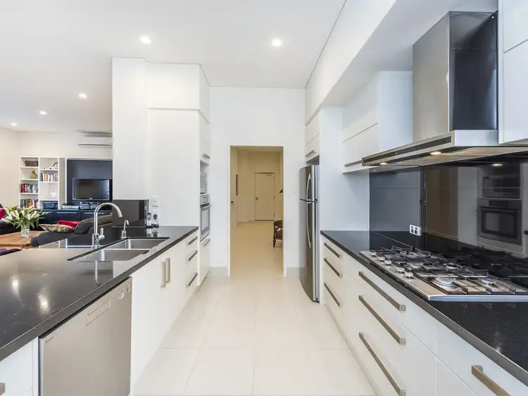 12/74 Cantonment Street, Fremantle WA 6160
