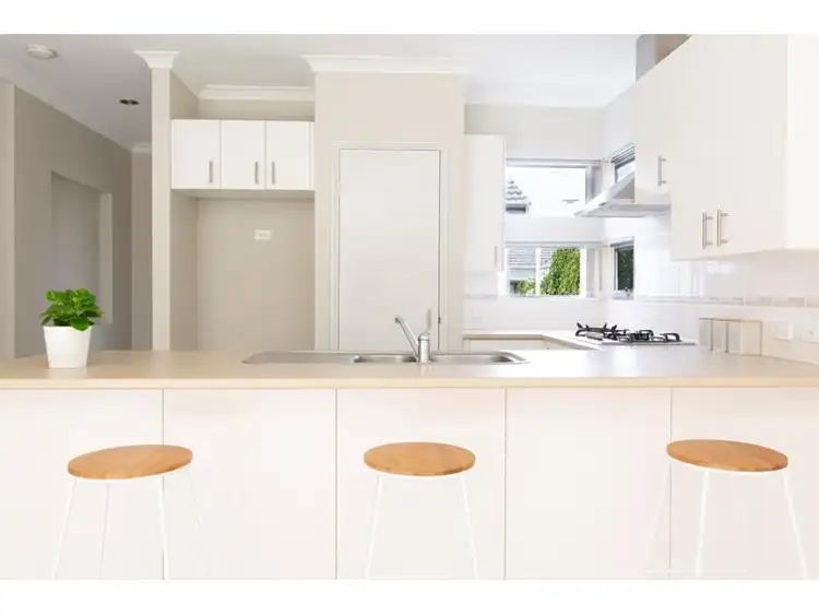 7 Denver Close, Currambine WA 6028