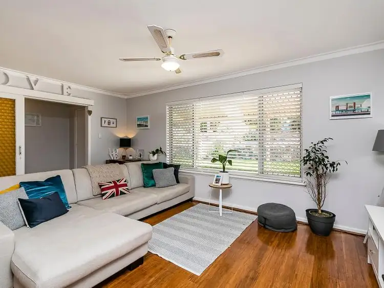 Fourth view of Homely house listing, 6 Oxley Avenue, Padbury WA 6025