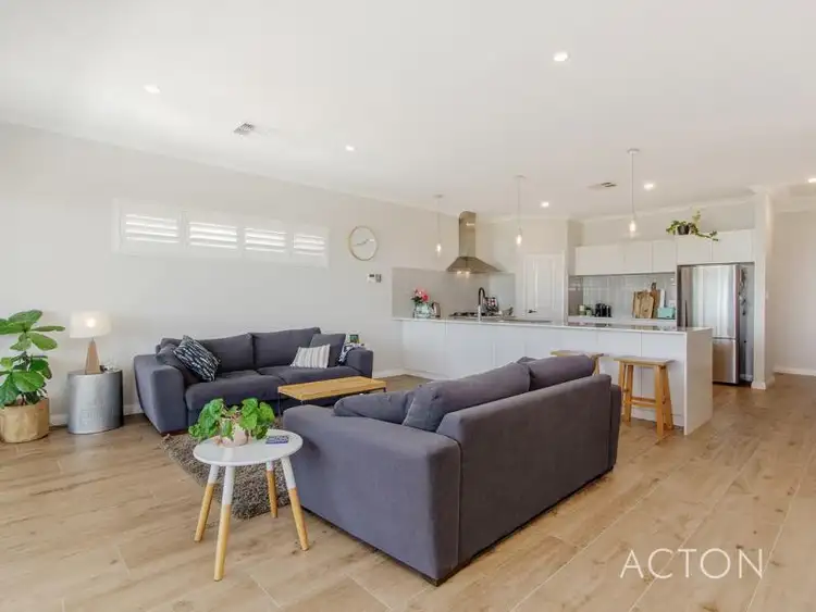 Seventh view of Homely house listing, 4 Coral Court, Halls Head WA 6210