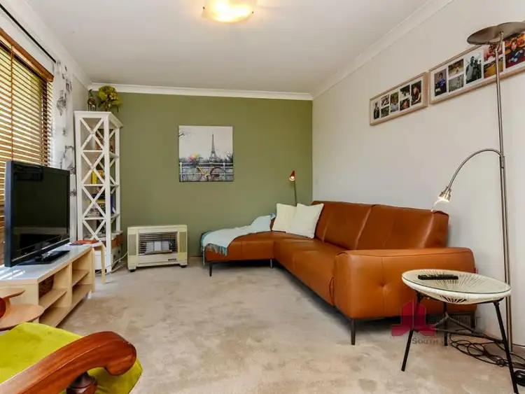 Second view of Homely house listing, 8 James Ct, Eaton WA 6232