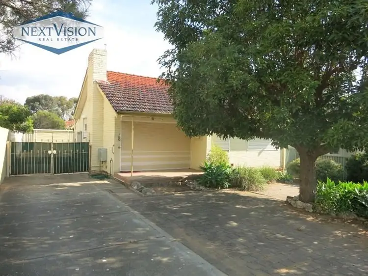 13 Bradbury Road, Hamilton Hill WA 6163