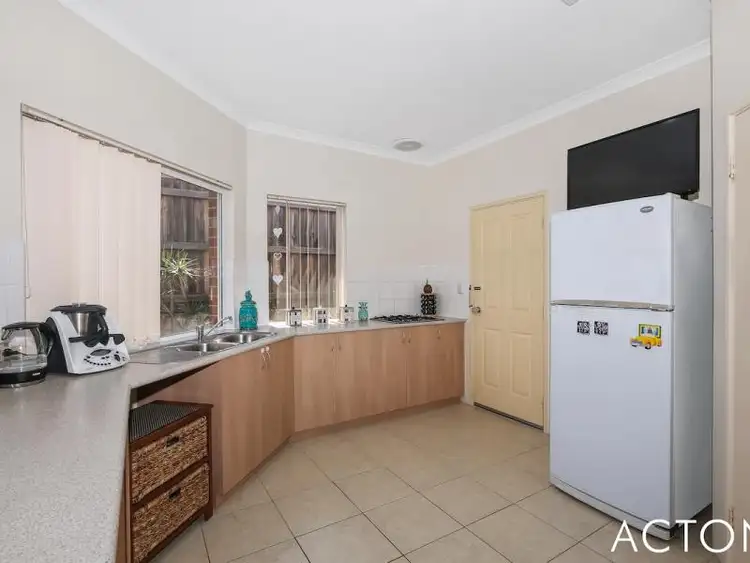 Sixth view of Homely house listing, 5 Calytrix Way, Halls Head WA 6210