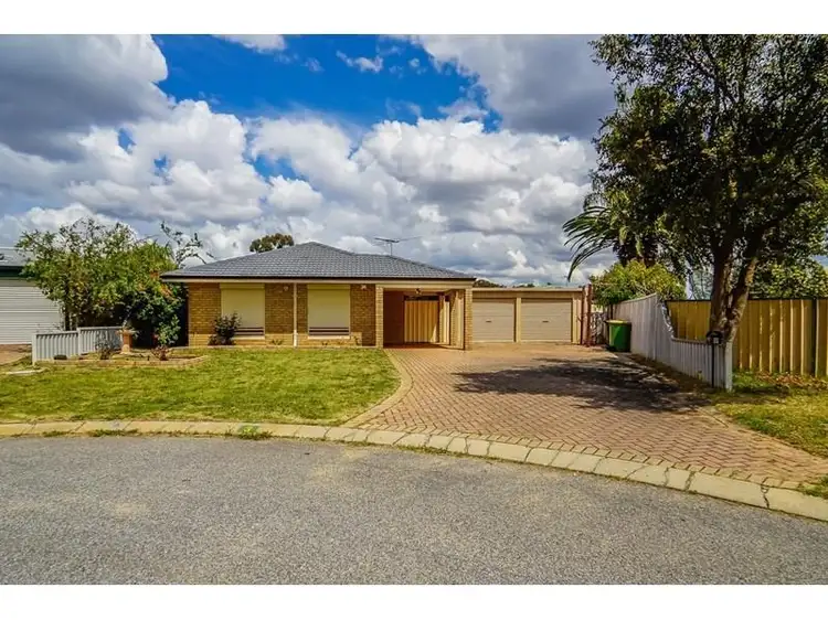 3 Tindarra Close, Kenwick WA 6107
