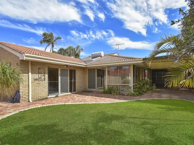 5 Zircon Court, Carine WA 6020