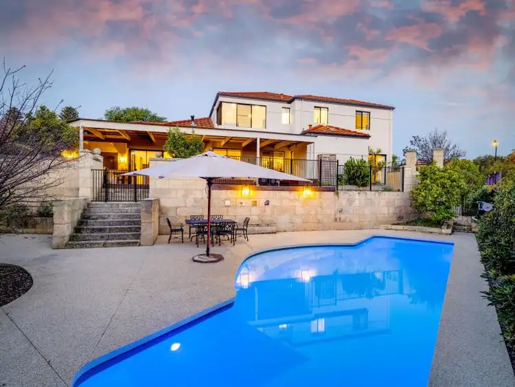 19 Townsend Dale, Mount Claremont WA 6010