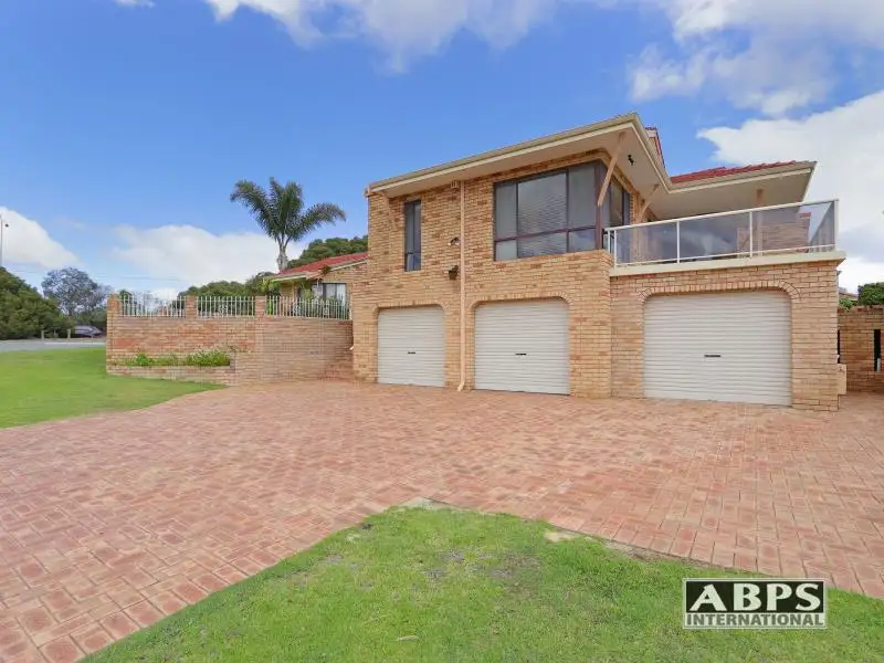 Main view of Homely house listing, 10 Ross Rd, Kardinya WA 6163