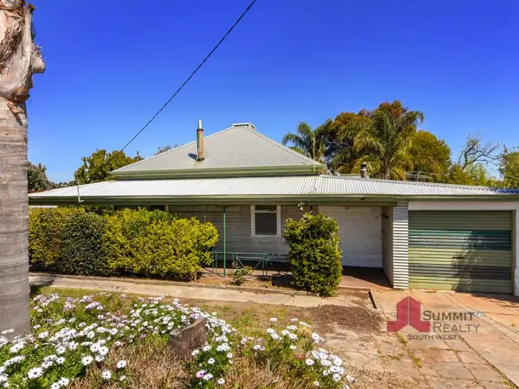 37 Clifton St, Collie WA 6225