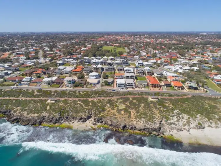 Sixth view of Homely house listing, 9 Leach Street, Marmion WA 6020