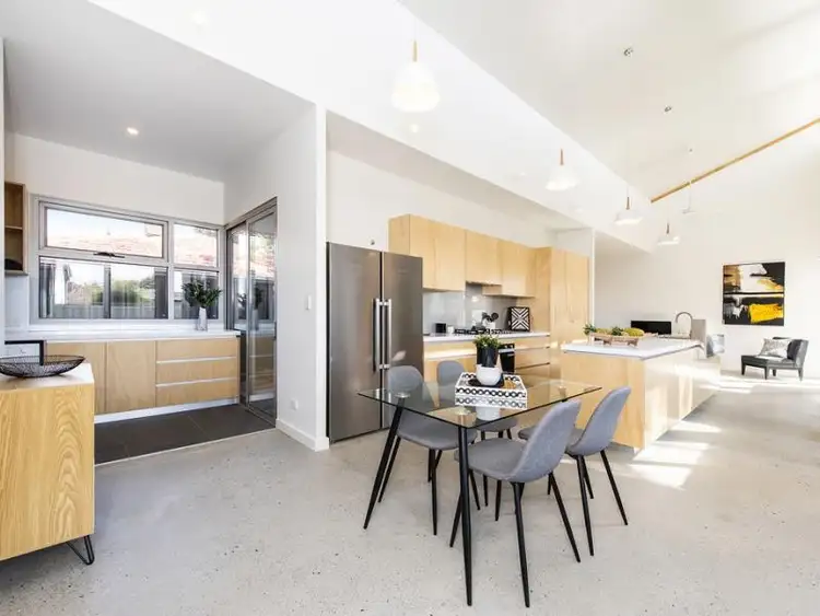 7a Cowan Street, Alfred Cove WA 6154