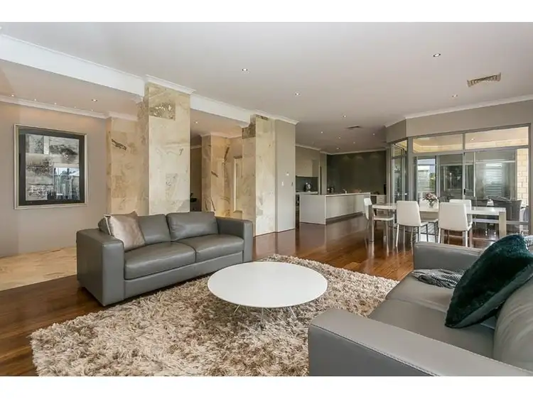 13 Fortis Pass, Wandi WA 6167