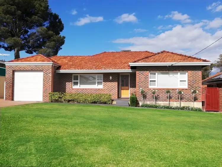 10 Horrocks road, Booragoon WA 6154