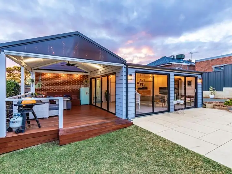 29 Stuart Street, Greenmount WA 6056