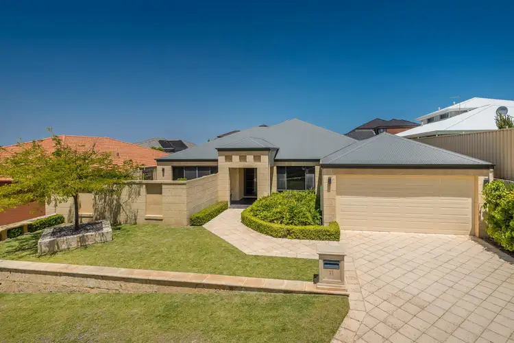 11 Perissa Road, Iluka WA 6028
