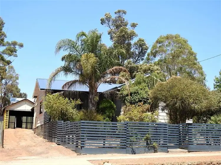 37 Cowley Street, Boyup Brook WA 6244