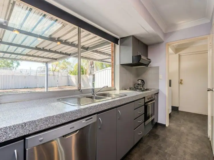 Fifth view of Homely house listing, 9 Farrer Place, Thornlie WA 6108