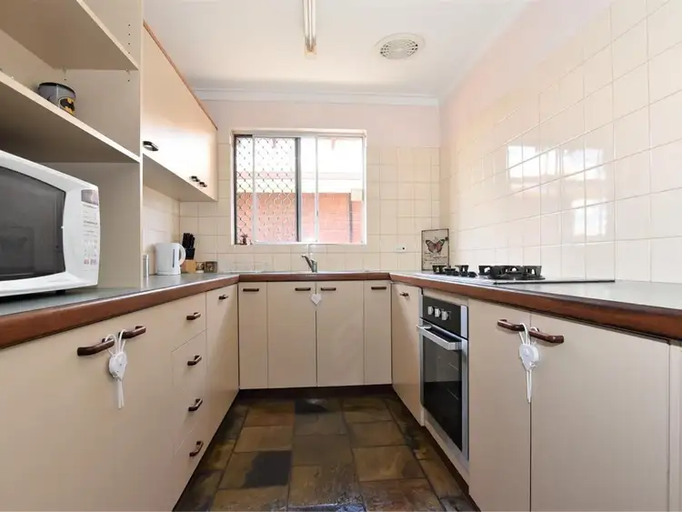 3 Chalfont Way, Swan View WA 6056