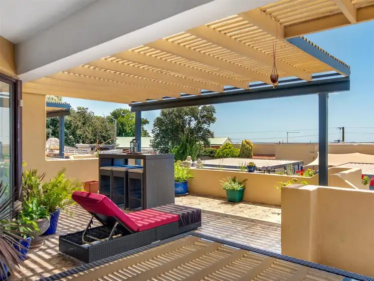 5/127 Rockingham Beach Rd, Rockingham WA 6168