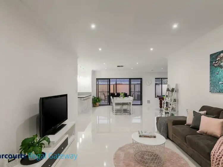 Sixth view of Homely house listing, 10 Campaspe Drive, Success WA 6164