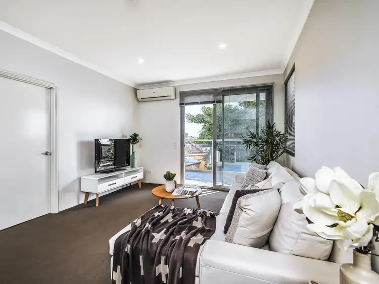 Sixth view of Homely apartment listing, 8/102 Kent Street, Rockingham WA 6168