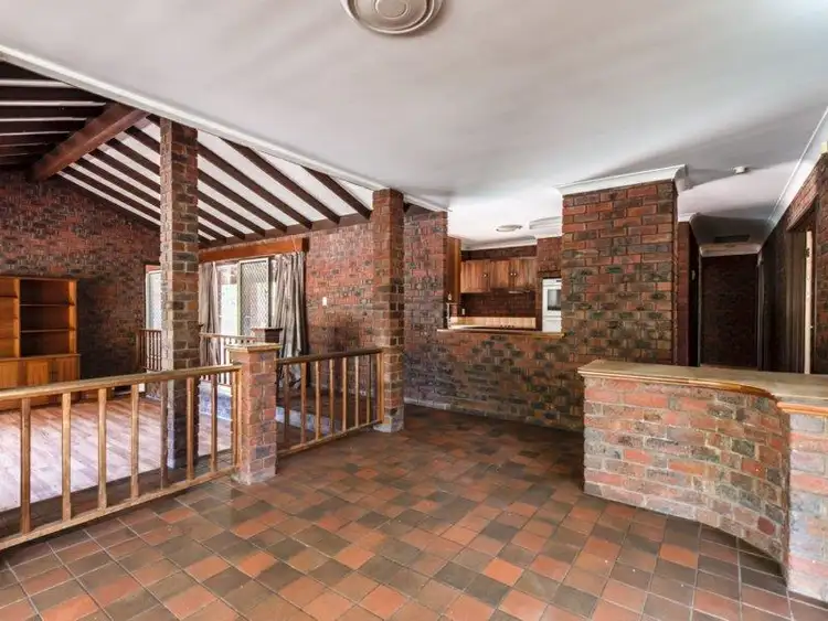 Sixth view of Homely house listing, 27 Canter Court, Orange Grove WA 6109