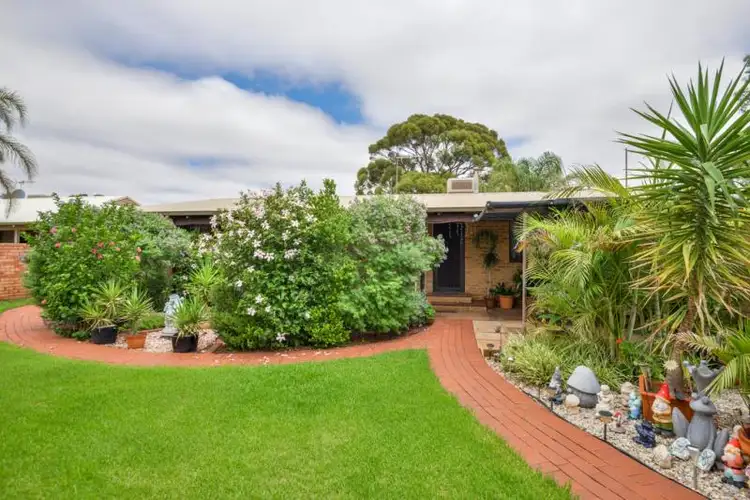 4 Lindsay Street, South Kalgoorlie WA 6430