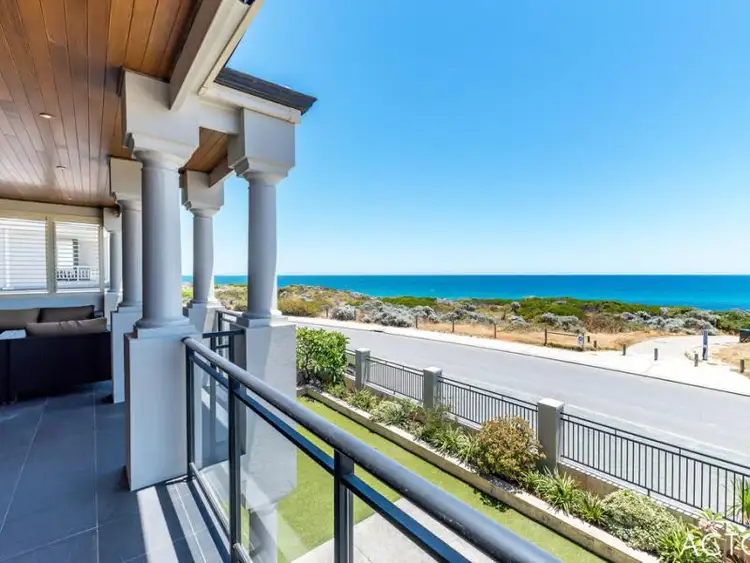 96 Boardwalk Boulevard, Halls Head WA 6210