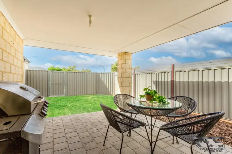 Seventh view of Homely house listing, 10 Hillhouse Way, Piara Waters WA 6112