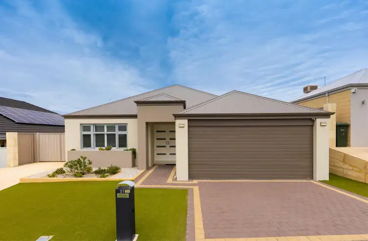 21 Roundhouse Parade, Jindalee WA 6036