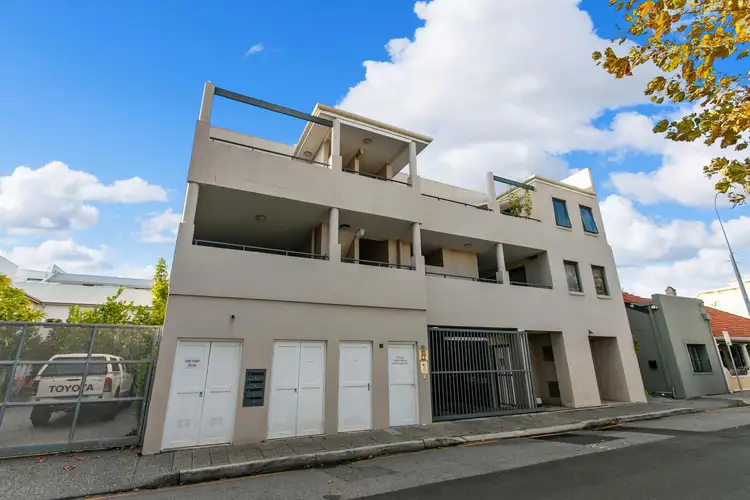 6C Nairn, Fremantle WA 6160