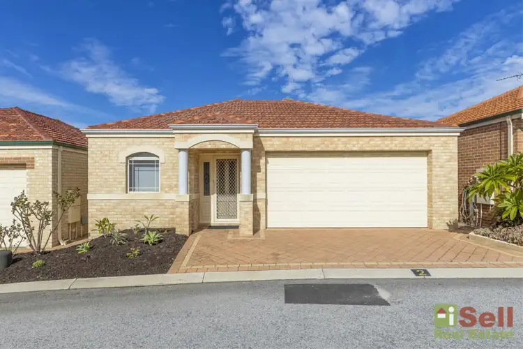 2/7 Endeavour Road, Hillarys WA 6025