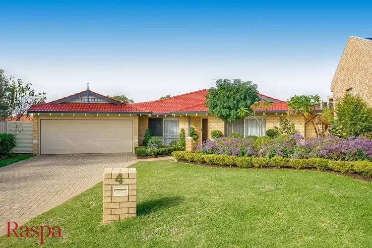 4 Woodside Place, Bibra Lake WA 6163