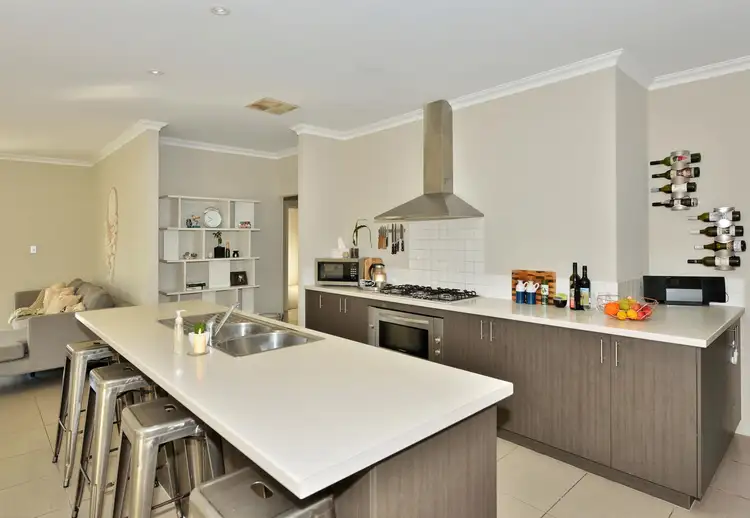 Seventh view of Homely house listing, 10 SANTALUM CIRCUS, Halls Head WA 6210