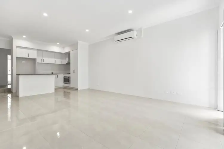 Fifth view of Homely unit listing, 4/40 Burridge Way, Hamilton Hill WA 6163