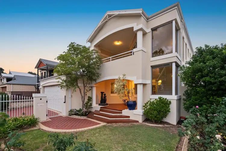 6 Scottsdale Court, North Lake WA 6163