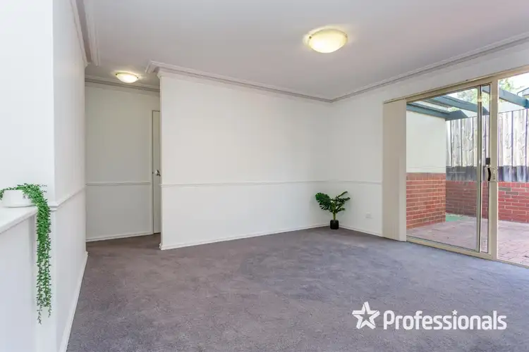 Fifth view of Homely house listing, 1/33 Paddington Court, Bibra Lake WA 6163