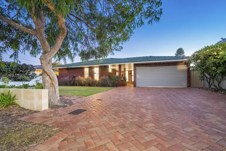 32 WALDORF STREET, Carine WA 6020