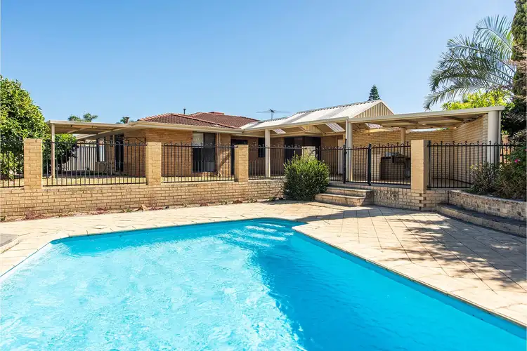 30 Geographe Way, Thornlie WA 6108