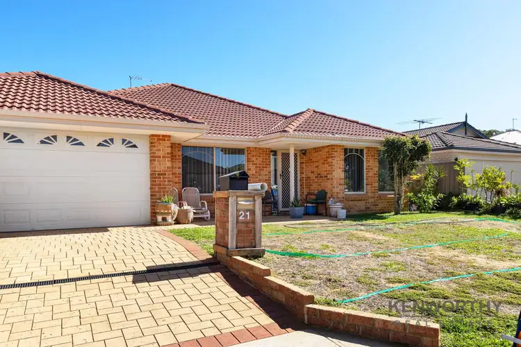 21 Weybridge Drive, Wellard WA 6170