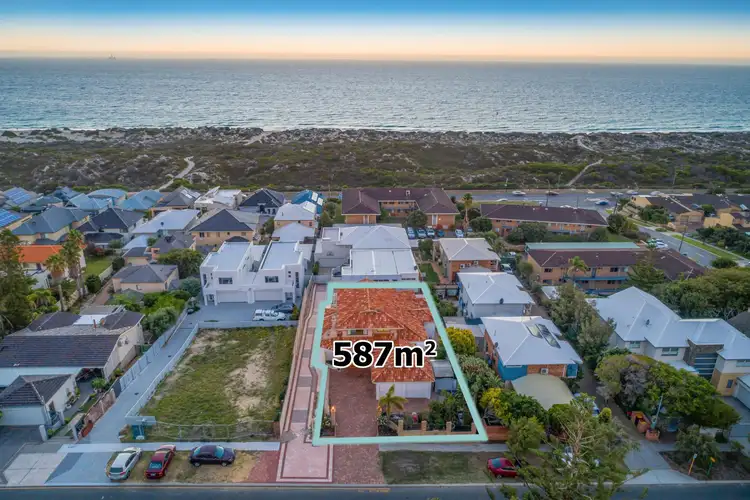 117a Hastings Street, Scarborough WA 6019