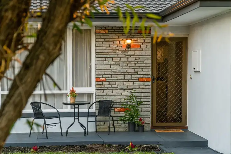 314 Fisher St, Cloverdale WA 6105