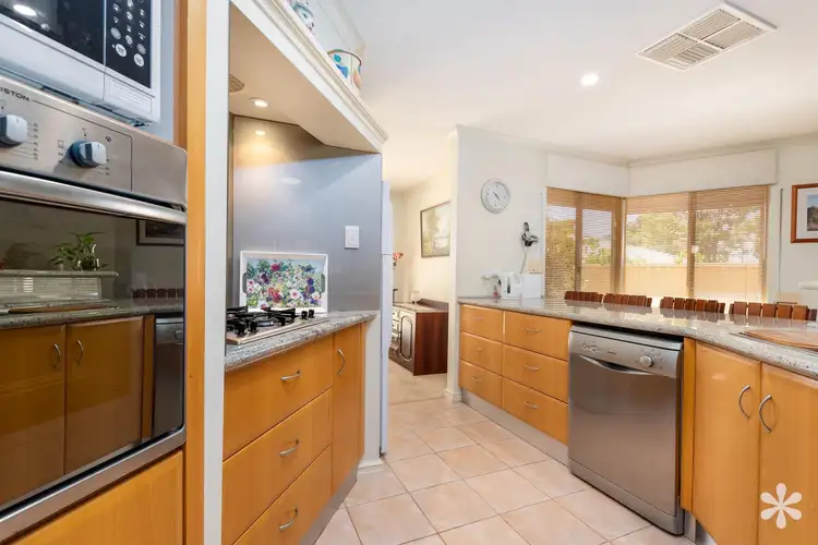 15 Tippett Court, Willetton WA 6155