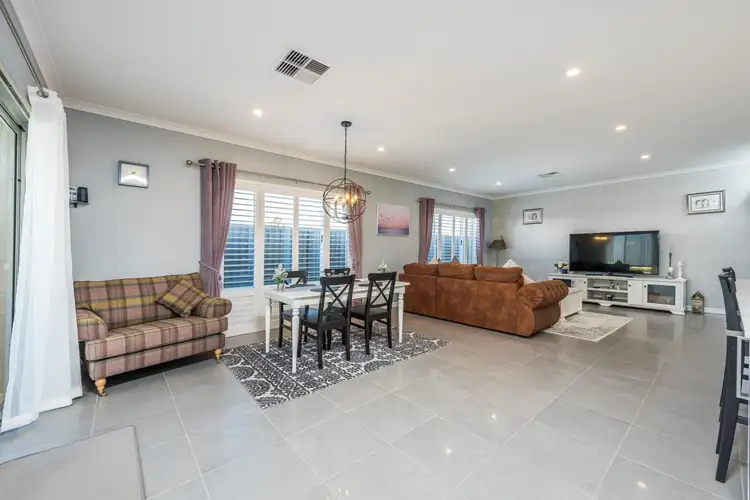 Sixth view of Homely house listing, 4 Macquarie Street, Jindalee WA 6036
