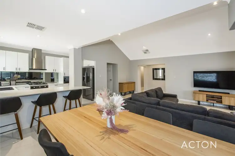 1/6 Widdicombe Street, Myaree WA 6154