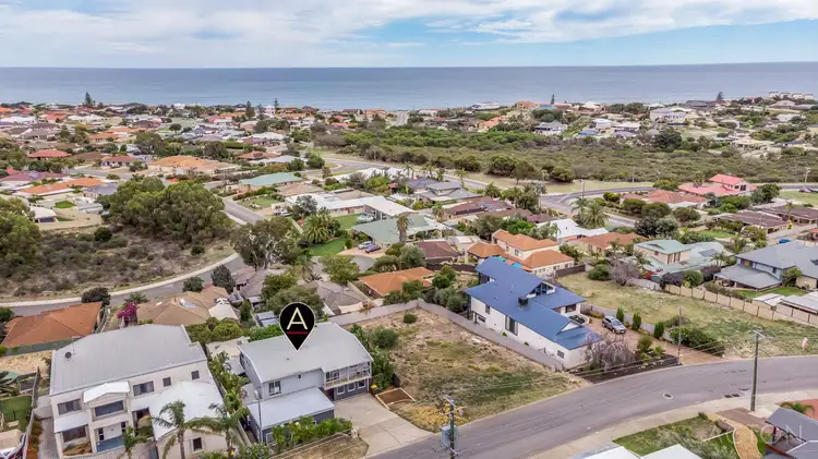 8 Marsh Place, Halls Head WA 6210