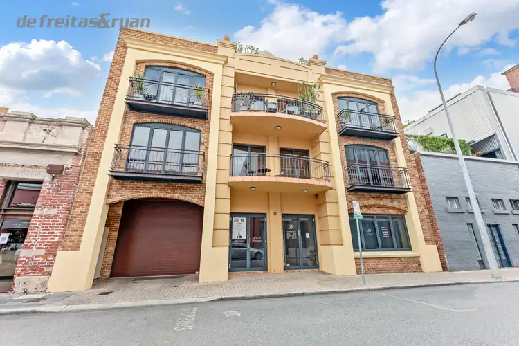 2/37 Pakenham Street, Fremantle WA 6160