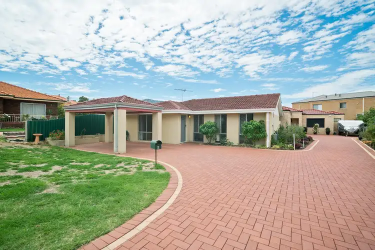 6 Elton Place, Stirling WA 6021