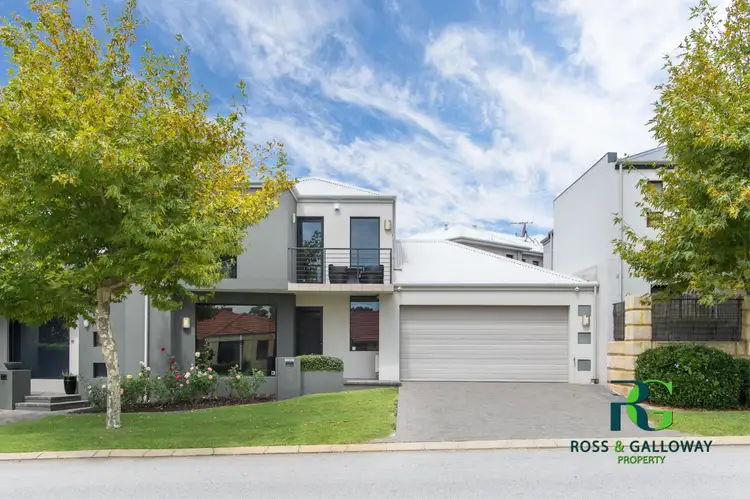 13 The Lakes Boulevard, Jandakot WA 6164