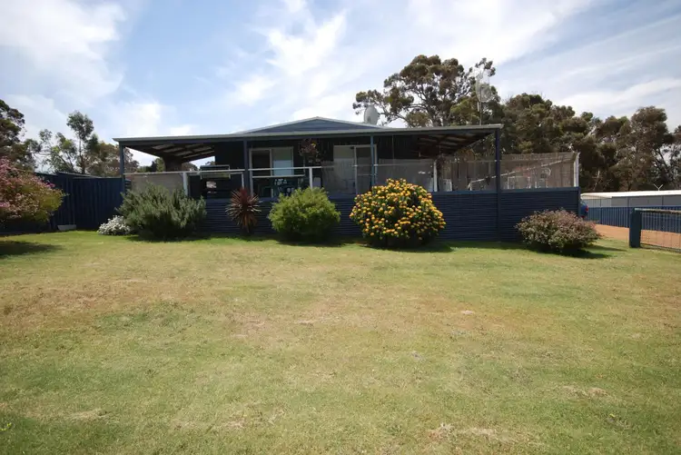 10 Dunmall Street, Wandering WA 6308