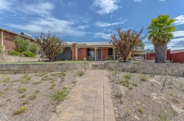 25 Dolphin Way, Beldon WA 6027